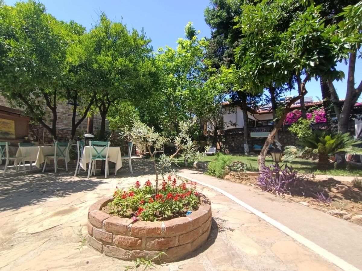 Hadrianus Pansion Hotell Antalya Exteriör bild