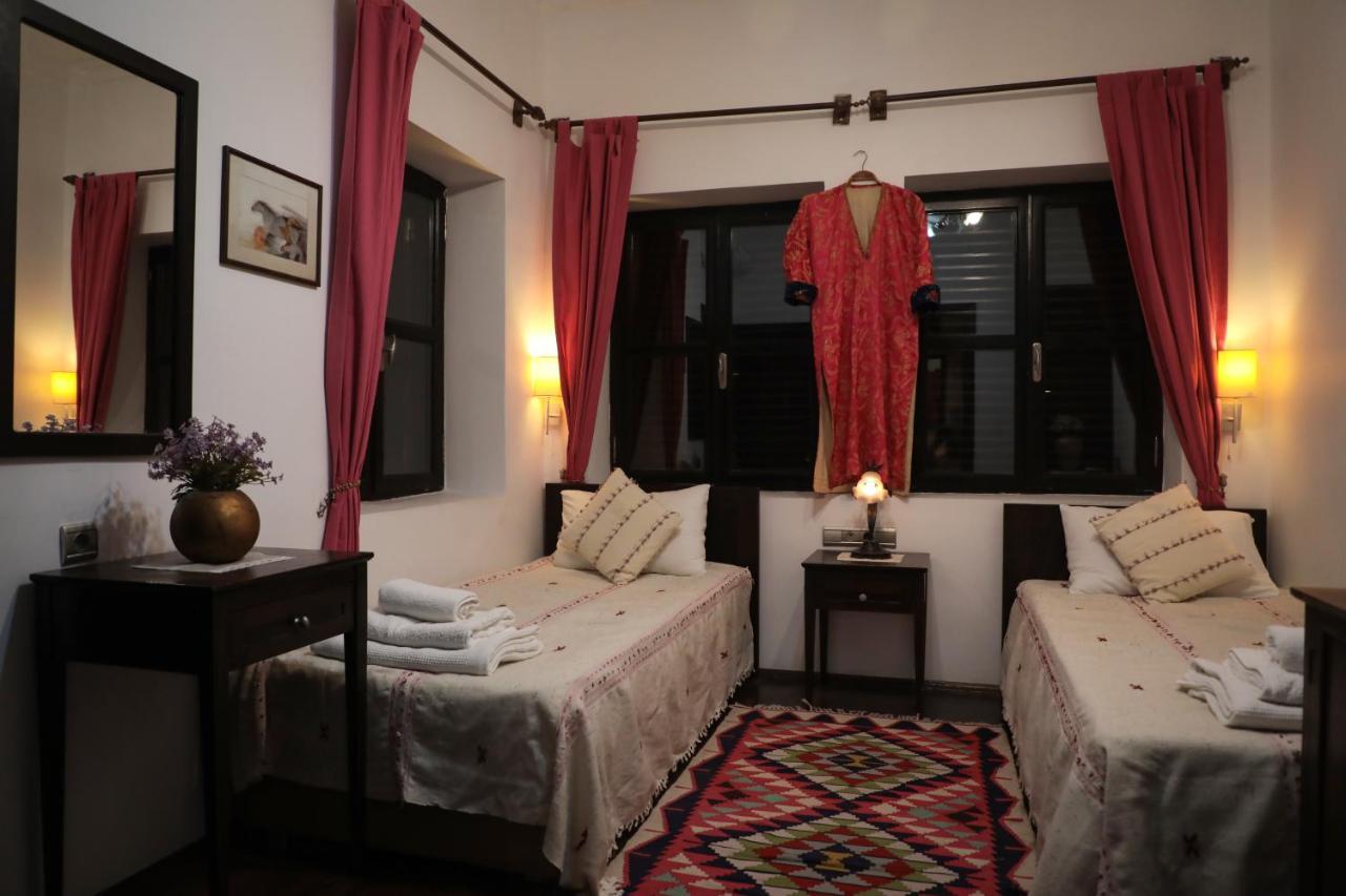 Hadrianus Pansion Hotell Antalya Exteriör bild