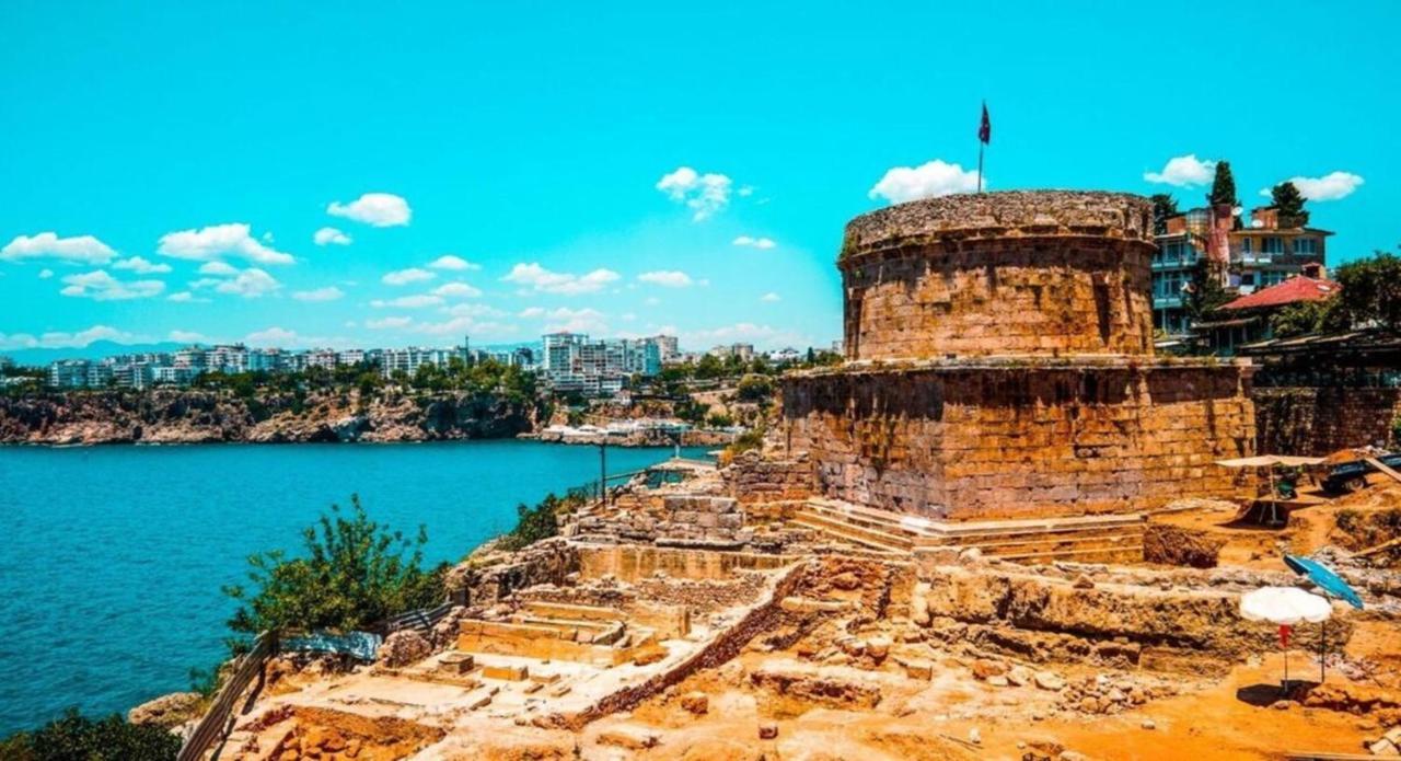 Hadrianus Pansion Hotell Antalya Exteriör bild